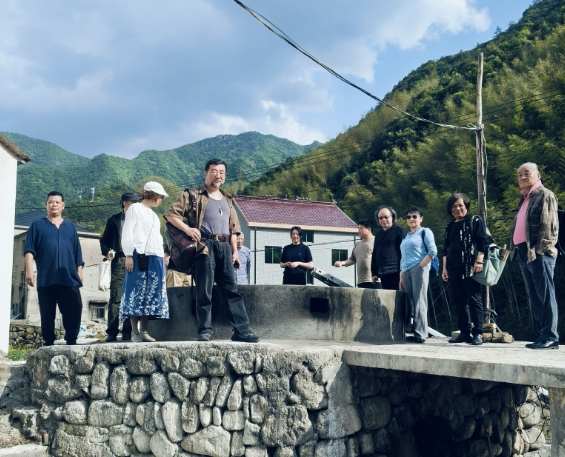 墨韵流淌元书纸 湖源雅集绽华章 墨韵流淌元书纸 湖源雅集绽华章